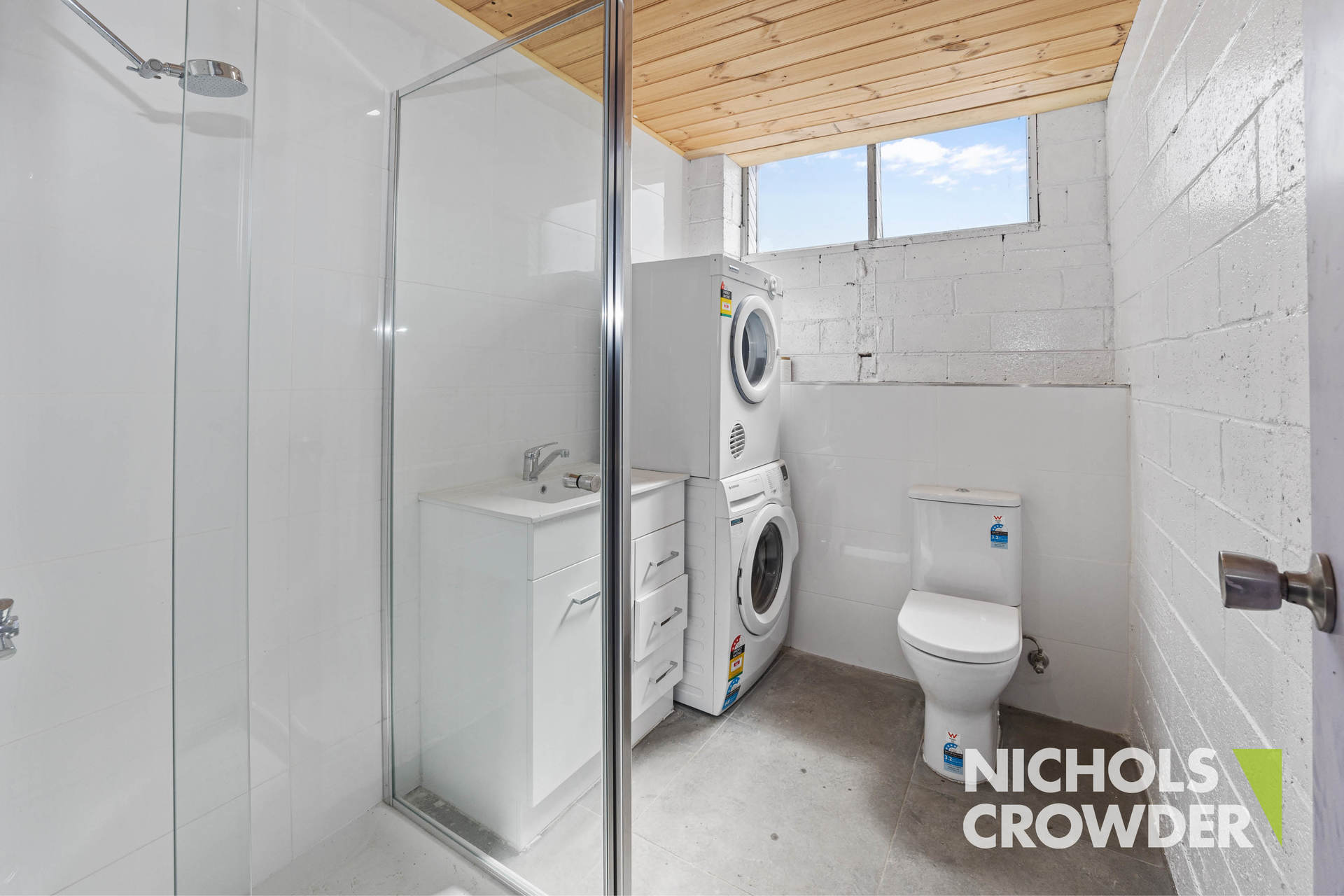 8/11 Bell Grove, Braeside Nichols Crowder